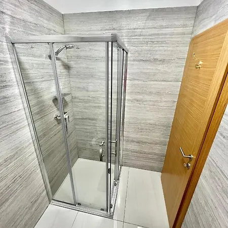 Antiqua 4*