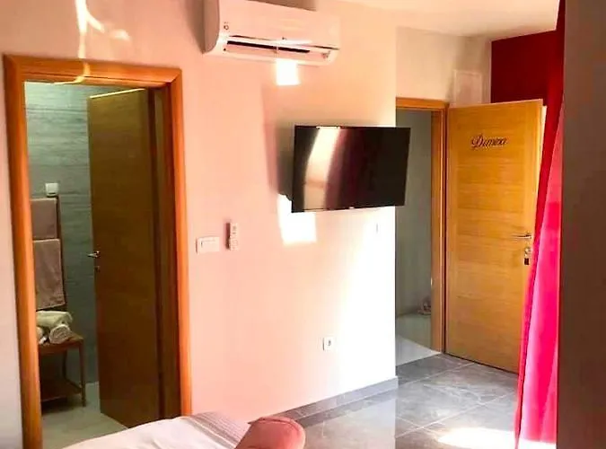 Antiqua 4*